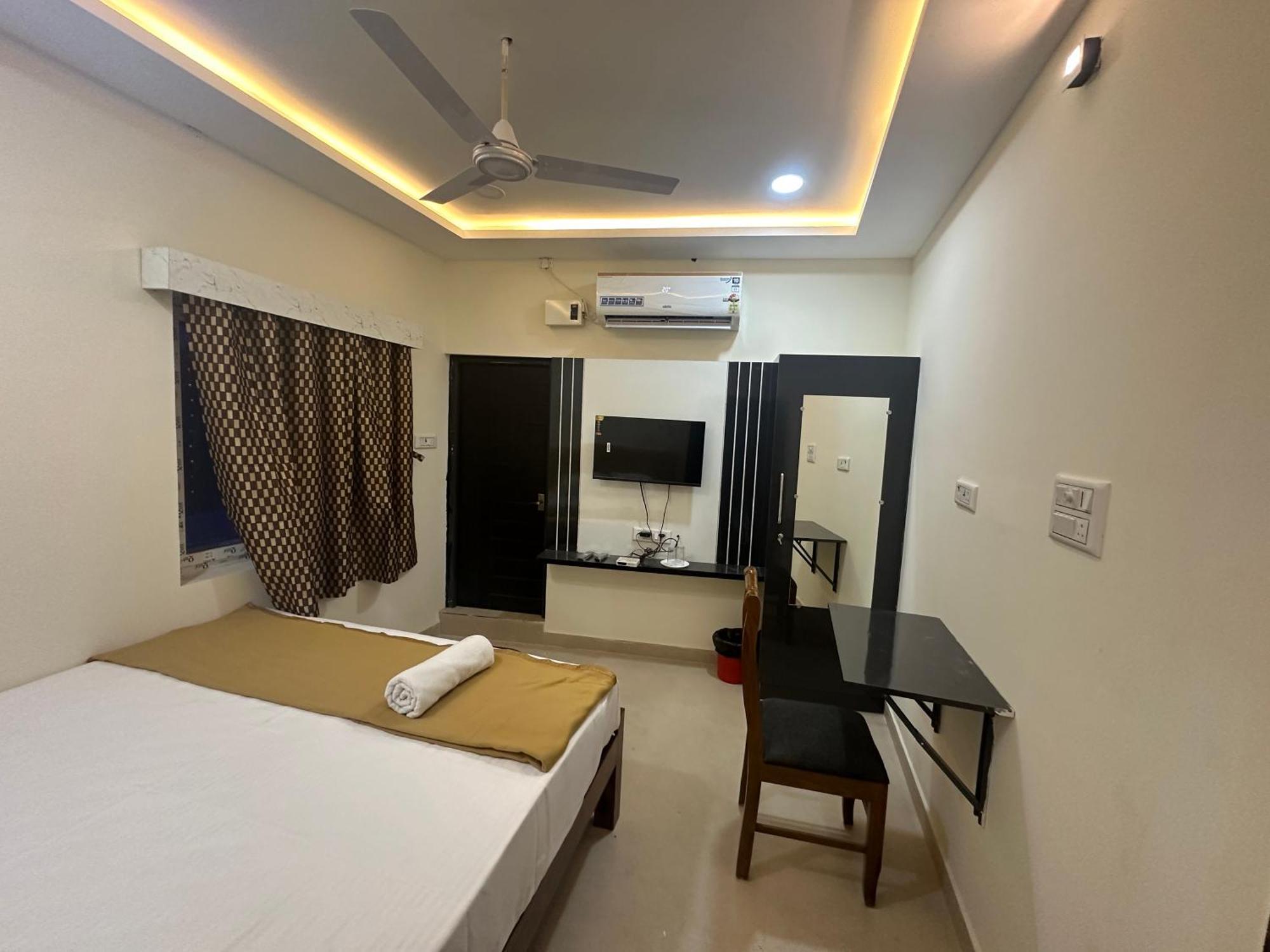 Mahadeepam Residency Villa Tiruvannāmalai Exterior photo