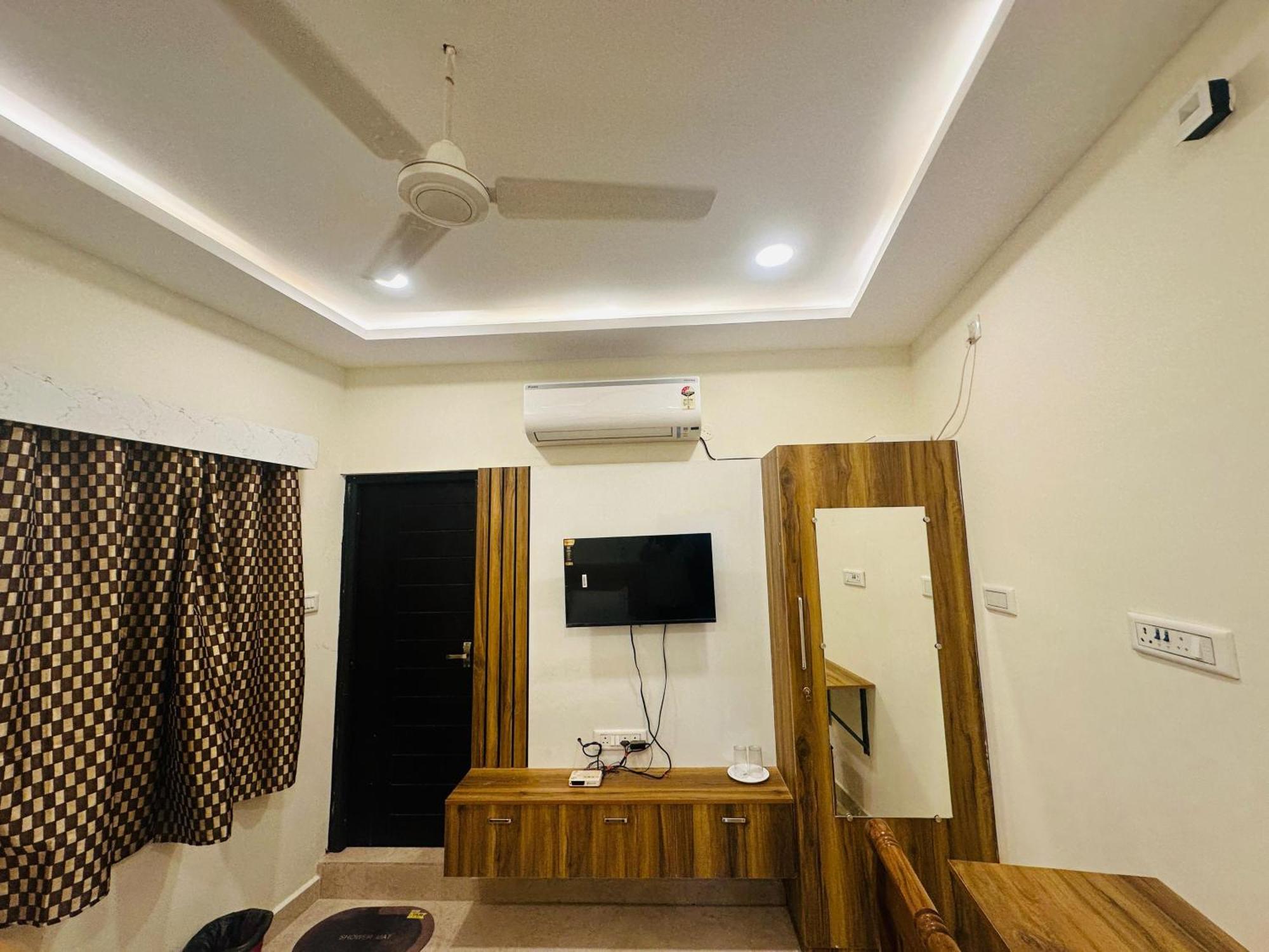 Mahadeepam Residency Villa Tiruvannāmalai Exterior photo