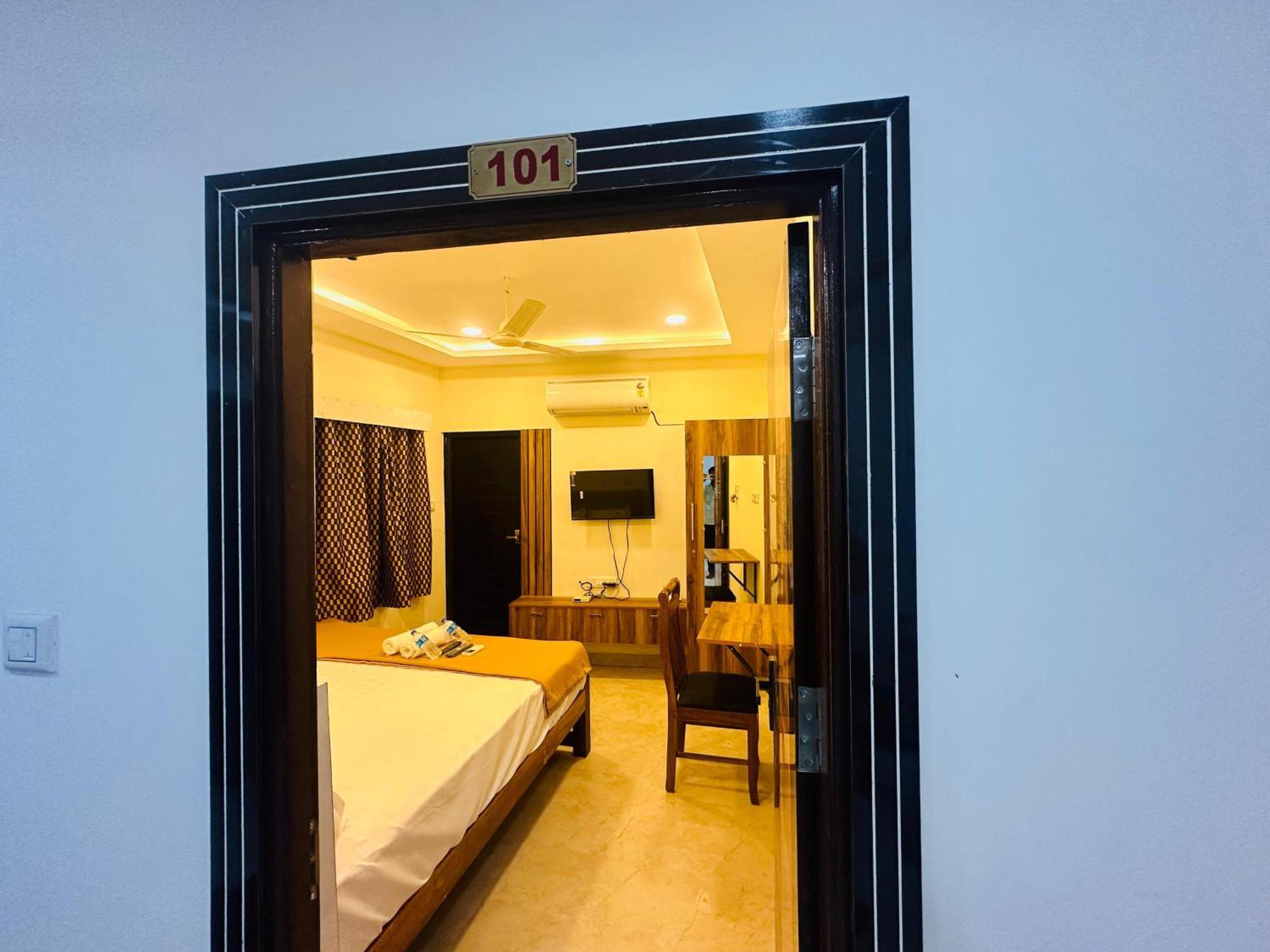 Mahadeepam Residency Villa Tiruvannāmalai Exterior photo