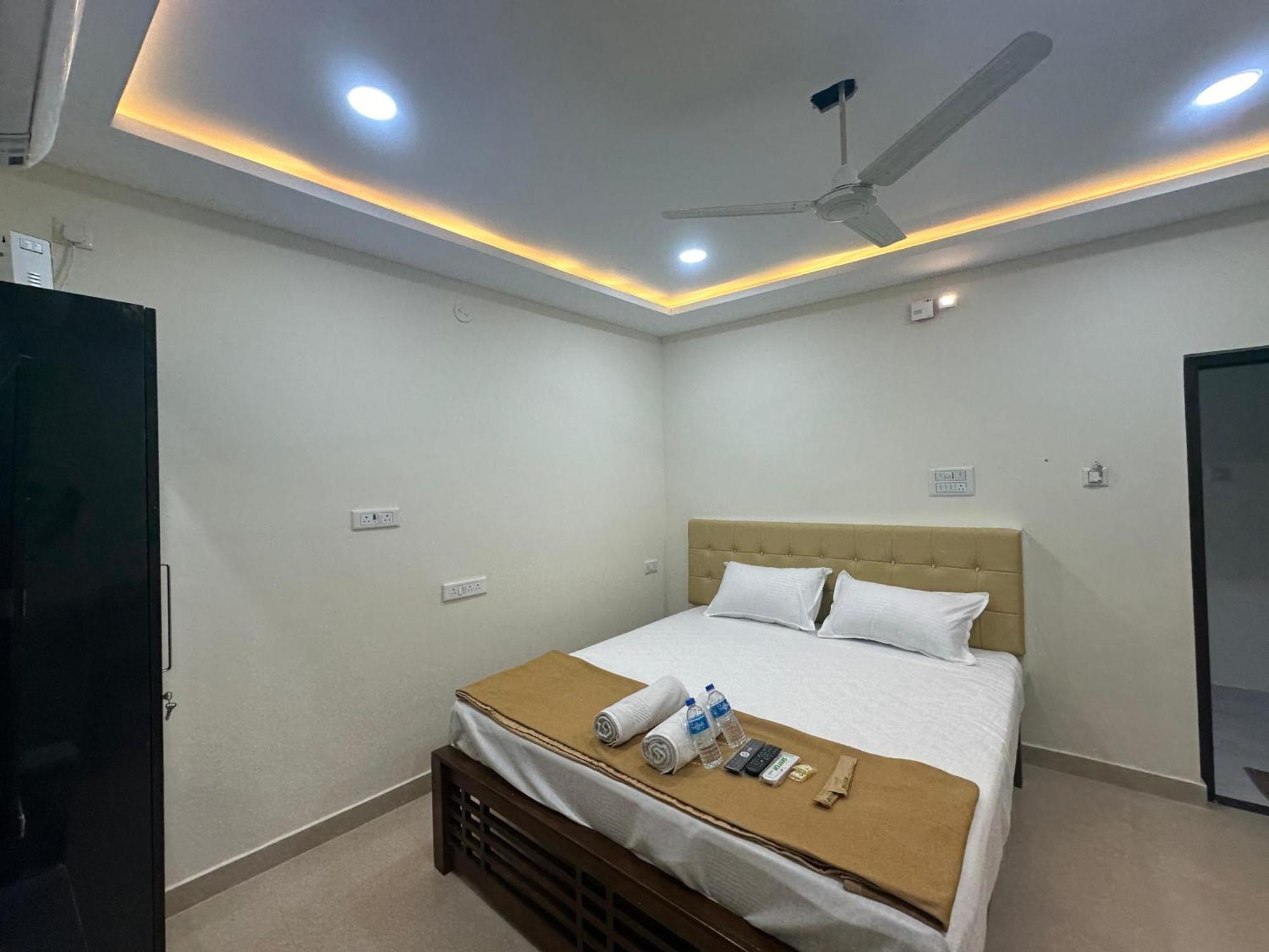 Mahadeepam Residency Villa Tiruvannāmalai Exterior photo
